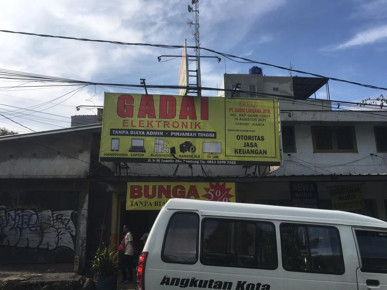 Kantor pusat Gadai Laksana Jaya Juanda